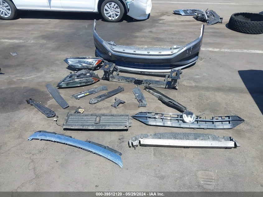 2019 Volkswagen Jetta 1.4T R-Line/1.4T S/1.4T Se VIN: 3VWC57BU9KM028657 Lot: 39512120