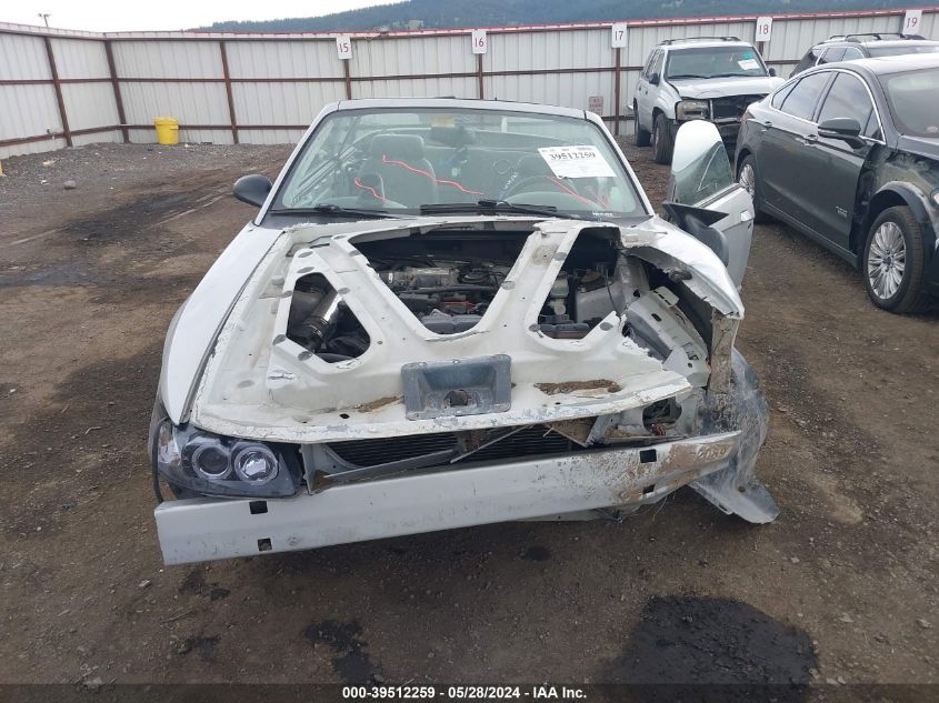 2000 Ford Mustang Gt VIN: 1FAFP45X2YF240085 Lot: 39512259