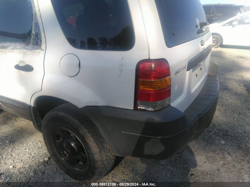 2005 Ford Escape Xls VIN: 1FMCU92Z05KC21445 Lot: 39512706