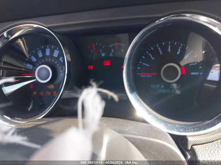 2014 Ford Mustang V6 VIN: 1ZVBP8EM3E5275819 Lot: 39513174