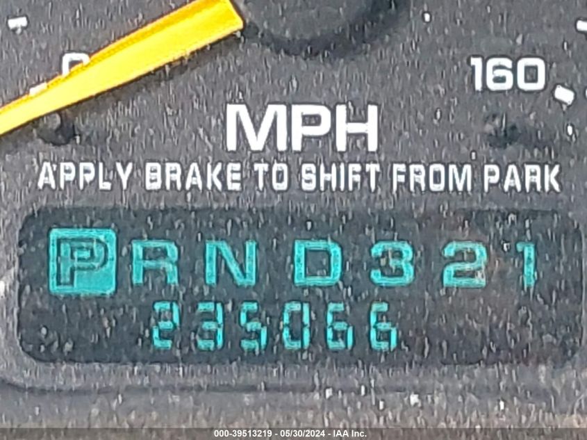 2001 Chevrolet Tahoe Lt VIN: 1GNEK13T01R117433 Lot: 39513219