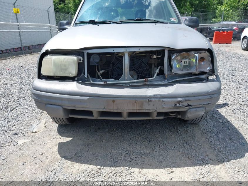 2002 Chevrolet Tracker Hard Top Base VIN: 2CNBE13C326942961 Lot: 39513475