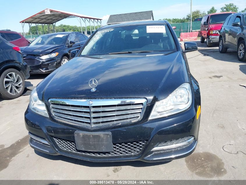 2012 Mercedes-Benz C 300 Luxury 4Matic/Sport 4Matic VIN: WDDGF8BBXCR237739 Lot: 39513478