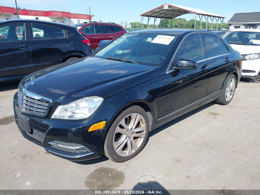 2012 Mercedes-Benz C 300 Luxury 4Matic/Sport 4Matic VIN: WDDGF8BBXCR237739 Lot: 39513478