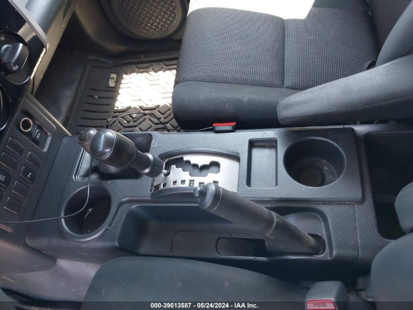 2007 Toyota Fj Cruiser VIN: JTEBU11F570045804 Lot: 39513587