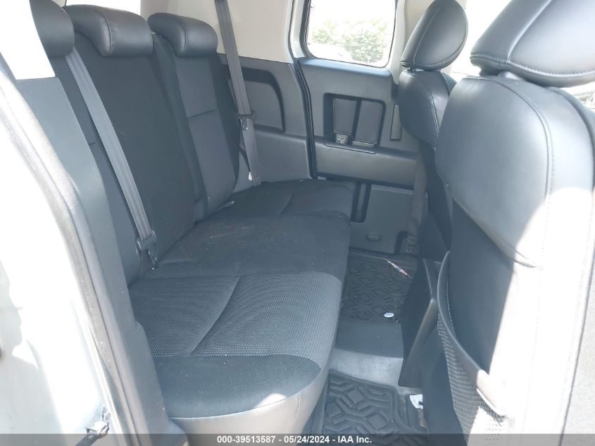 2007 Toyota Fj Cruiser VIN: JTEBU11F570045804 Lot: 39513587