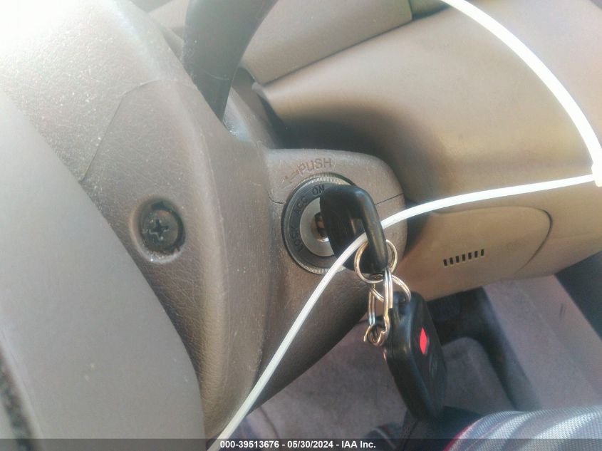 2004 Toyota Camry Le VIN: 4T1BE30K04U284592 Lot: 39513676