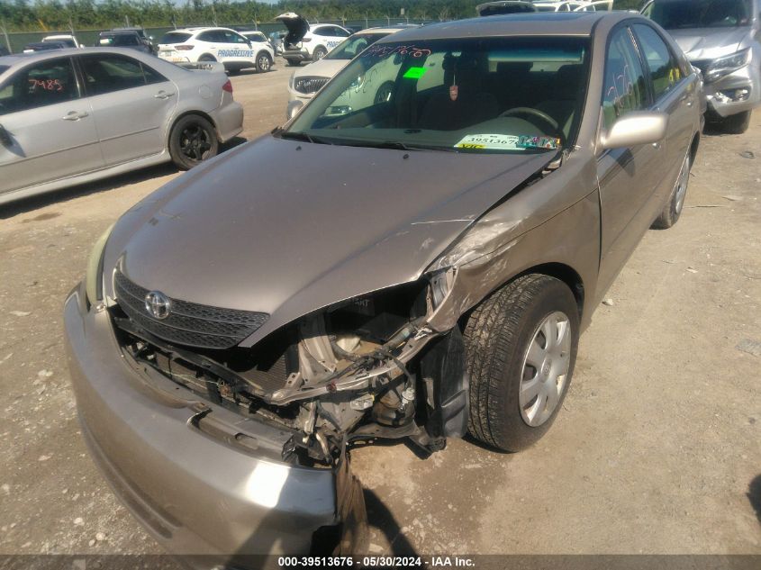 2004 Toyota Camry Le VIN: 4T1BE30K04U284592 Lot: 39513676