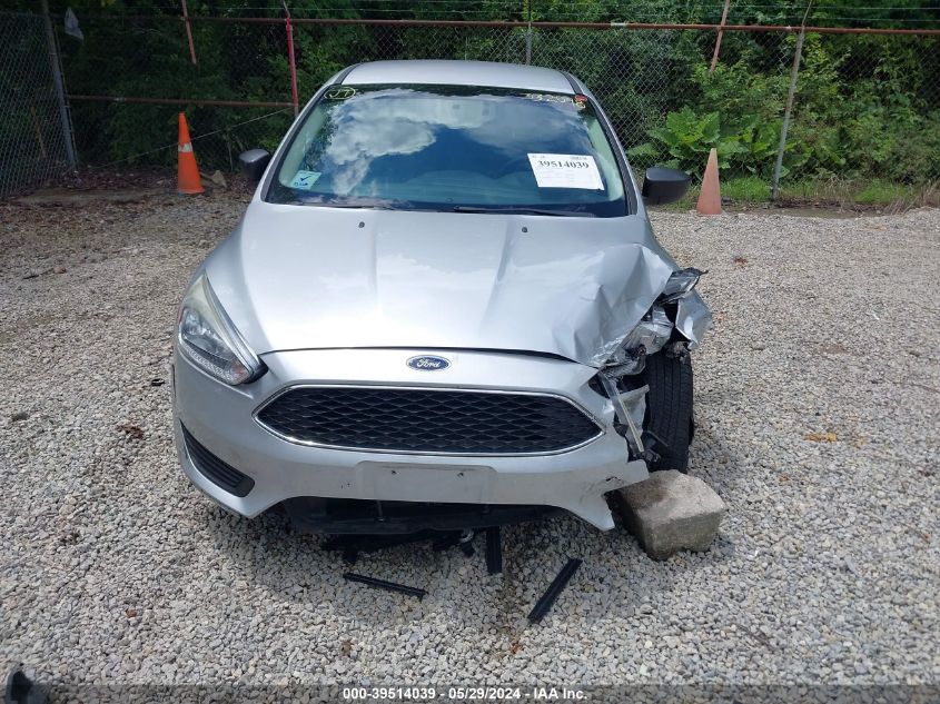 2017 Ford Focus S VIN: 1FADP3E21HL332098 Lot: 39514039