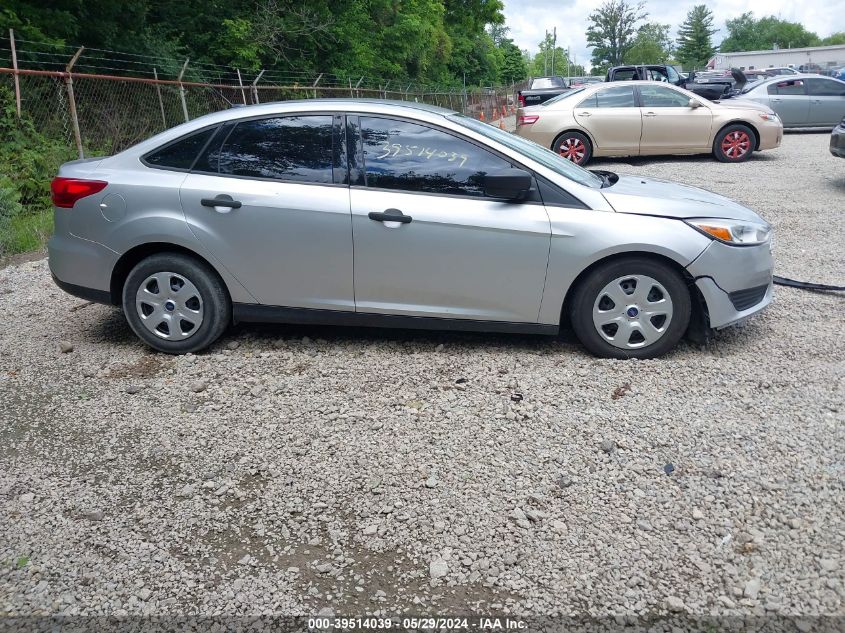 2017 Ford Focus S VIN: 1FADP3E21HL332098 Lot: 39514039
