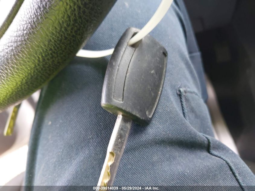 2017 Ford Focus S VIN: 1FADP3E21HL332098 Lot: 39514039