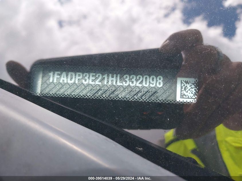 2017 Ford Focus S VIN: 1FADP3E21HL332098 Lot: 39514039