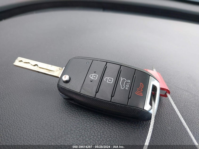 2016 Kia Sorento 2.4L Lx VIN: 5XYPG4A30GG146476 Lot: 39514297