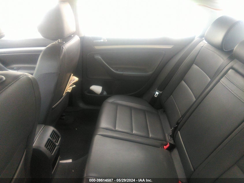 2005 Volkswagen Jetta 2.5 VIN: 3VWSF71K05M601409 Lot: 39514587