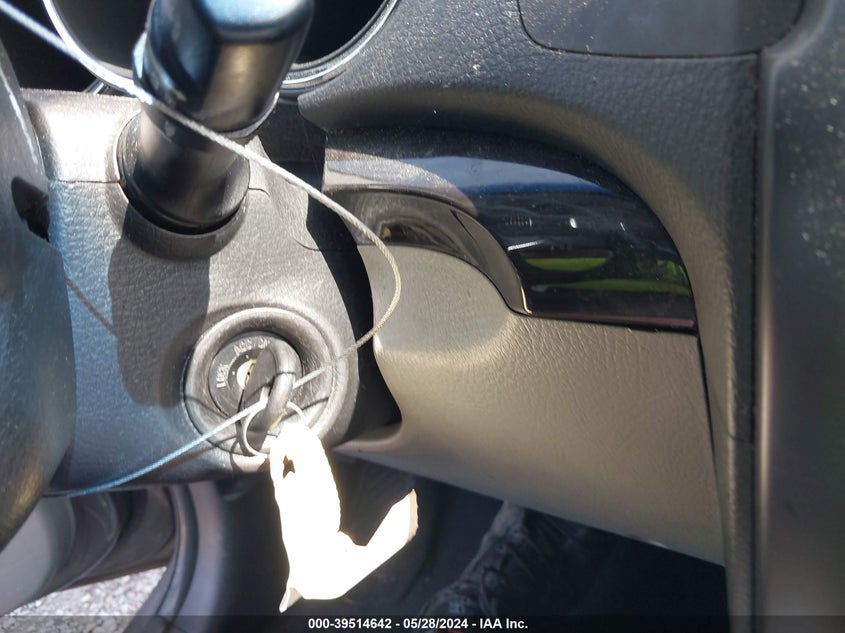 2011 Kia Sorento Lx VIN: 5XYKT3A12BG162704 Lot: 39514642