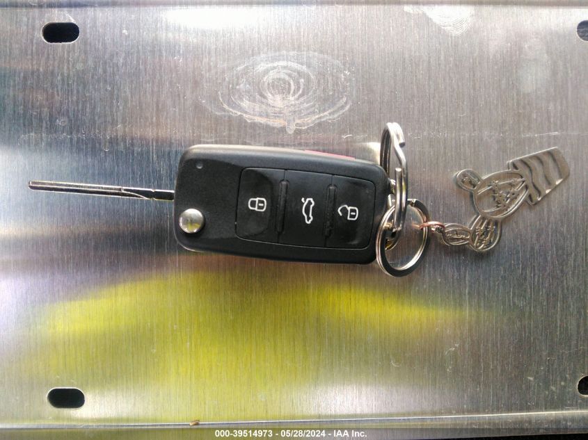 2014 Volkswagen Passat 1.8T Wolfsburg Edition VIN: 1VWAT7A32EC117420 Lot: 39514973