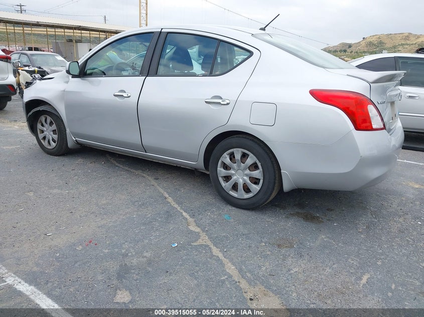 2013 Nissan Versa 1.6 Sv VIN: 3N1CN7AP7DL841702 Lot: 39515055