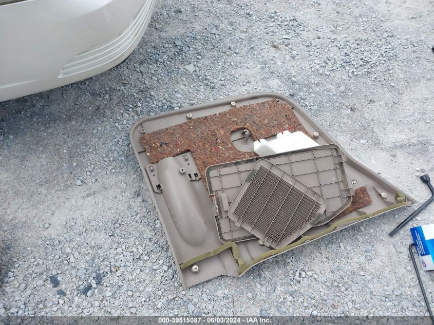 2000 Toyota Sienna Le VIN: 4T3ZF13C9YU248403 Lot: 39515087