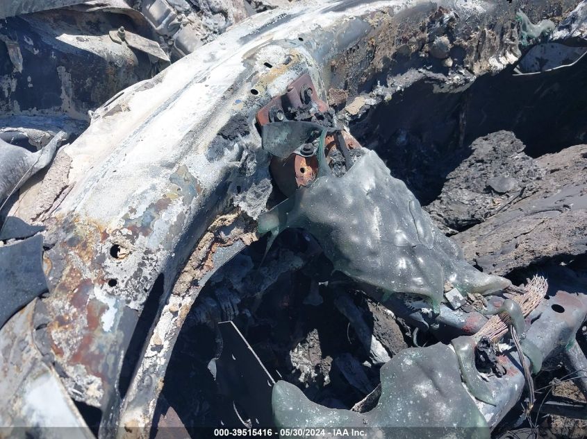 2015 Dodge Challenger Srt 392 VIN: 2C3CDZDJ3FH877972 Lot: 39515416