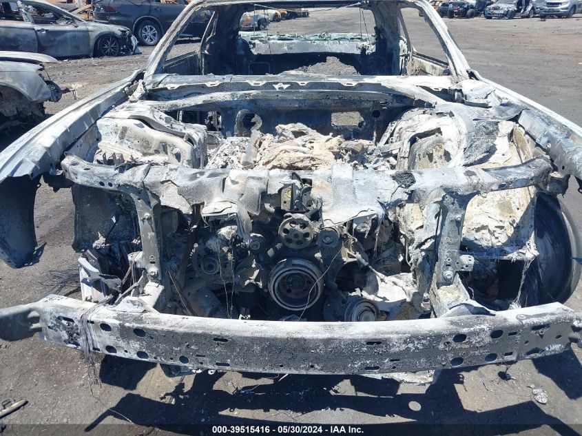 2015 Dodge Challenger Srt 392 VIN: 2C3CDZDJ3FH877972 Lot: 39515416