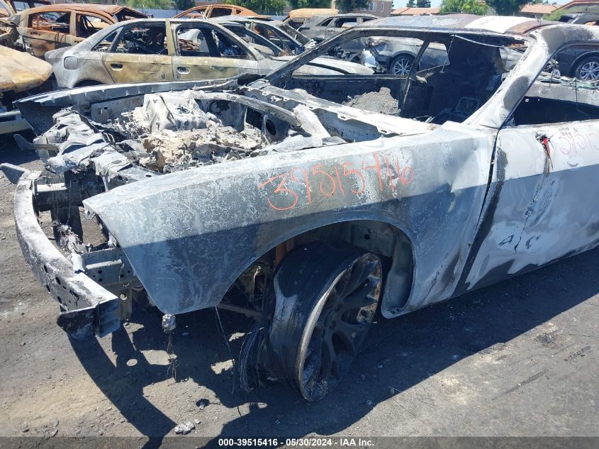 2015 Dodge Challenger Srt 392 VIN: 2C3CDZDJ3FH877972 Lot: 39515416
