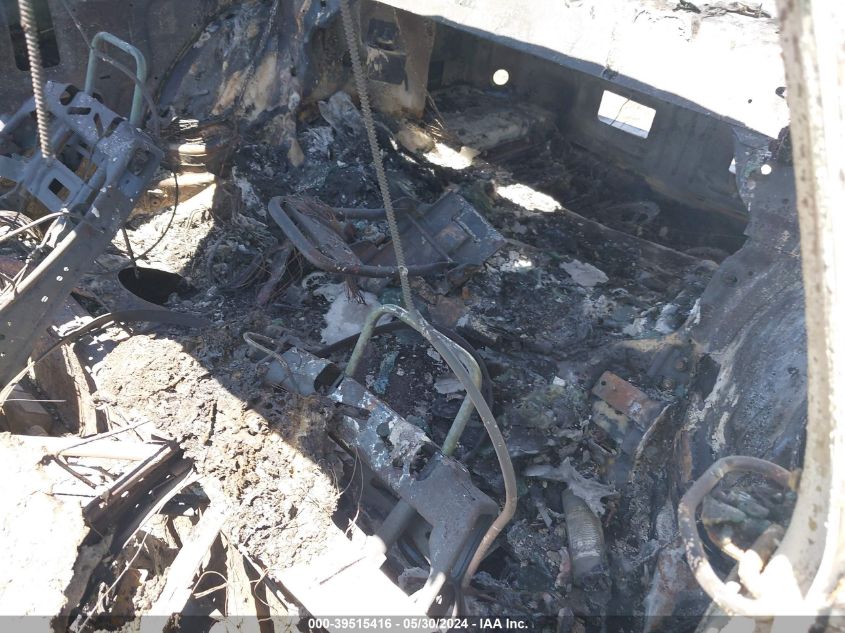 2015 Dodge Challenger Srt 392 VIN: 2C3CDZDJ3FH877972 Lot: 39515416