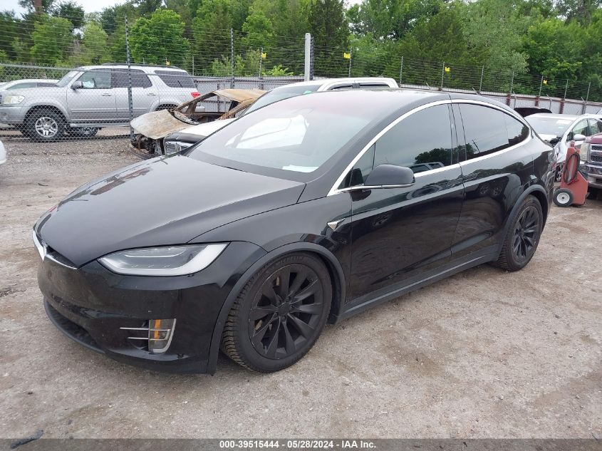 2017 Tesla Model X 100D/75D/90D VIN: 5YJXCBE20HF052172 Lot: 39515444