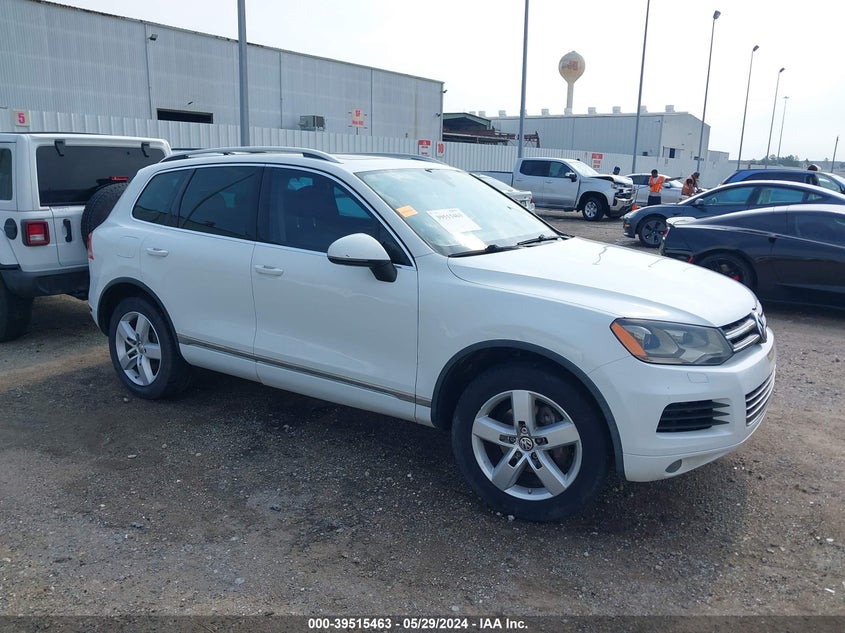 2013 VOLKSWAGEN TOUAREG VR6 LUX - WVGEF9BPXDD002030