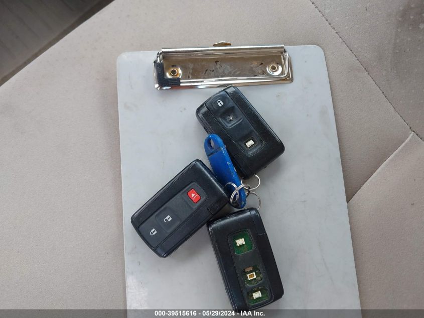 2004 Toyota Prius VIN: JTDKB22U940019506 Lot: 39515616