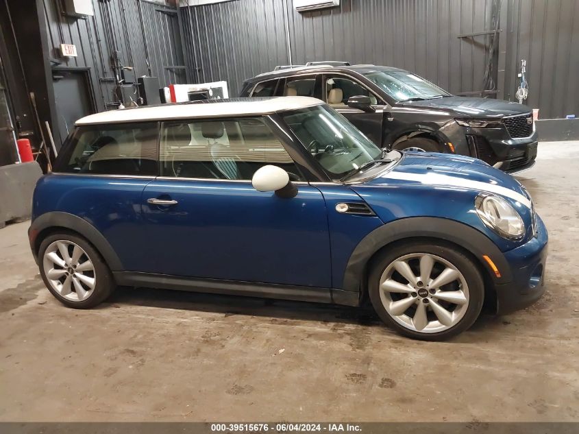 2013 Mini Hardtop Cooper VIN: WMWSU3C5XDT372694 Lot: 39515676