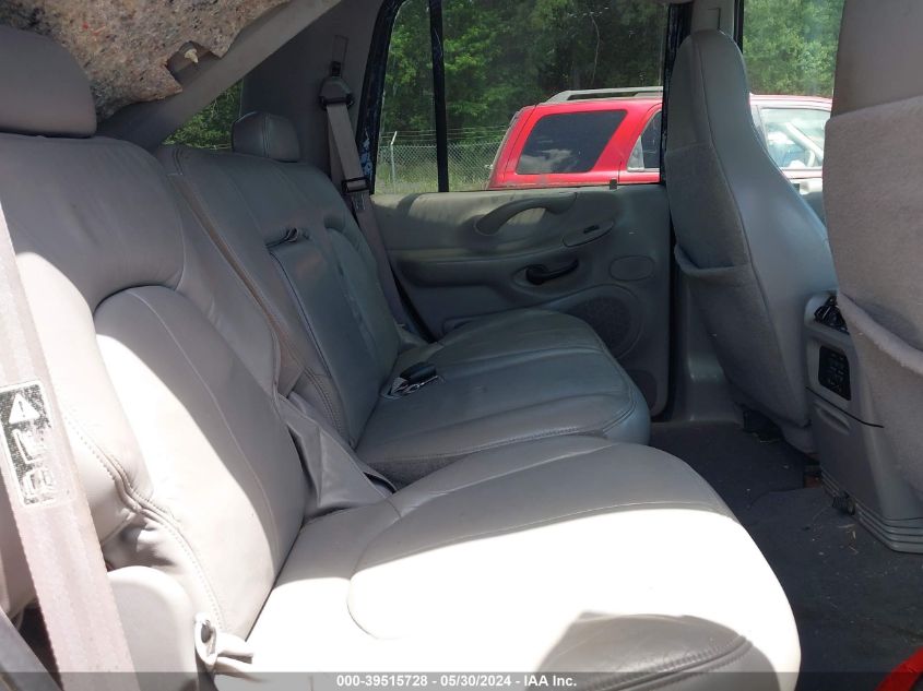 2000 Ford Expedition Xlt VIN: 1FMRU1666YLA18408 Lot: 39515728