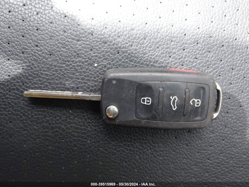 2013 Volkswagen Jetta 2.0L Tdi VIN: 3VWLL7AJ9DM405049 Lot: 39515969