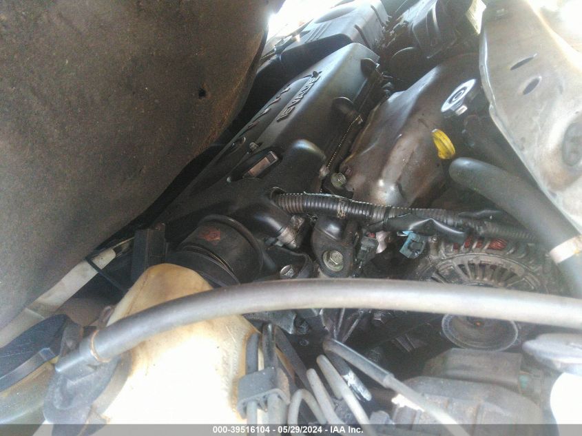 2003 Toyota Camry Le VIN: 4T1BE32K93U194210 Lot: 39516104