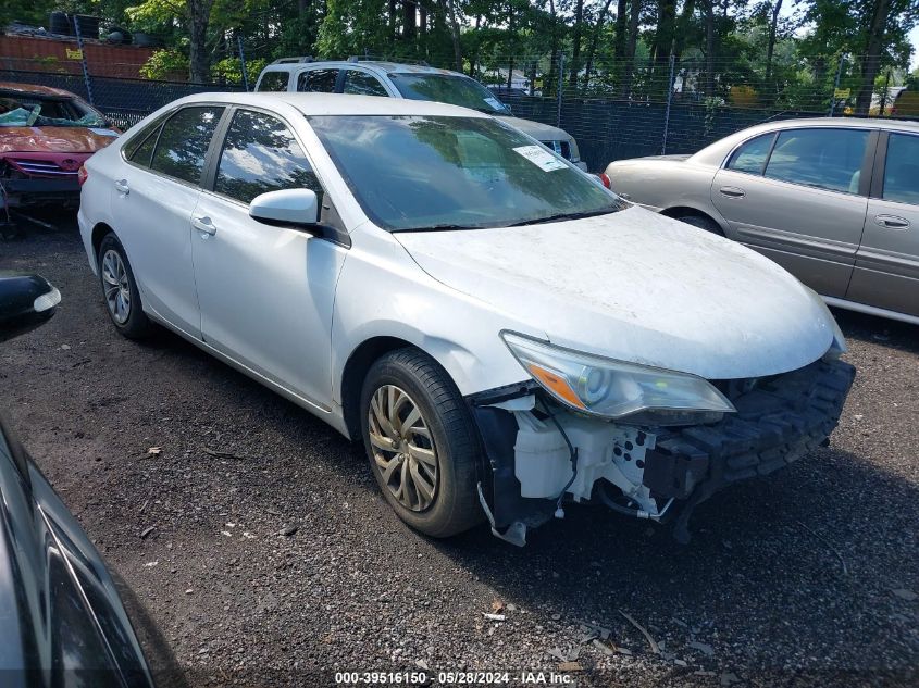 2015 Toyota Camry Le/Xle/Se/Xse VIN: 4T1BF1FK8FU052950 Lot: 39516150