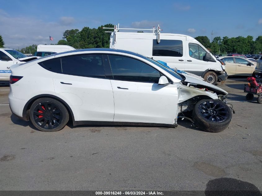 2022 Tesla Model Y Long Range Dual Motor All-Wheel Drive VIN: 7SAYGDEE6NF308912 Lot: 39516248