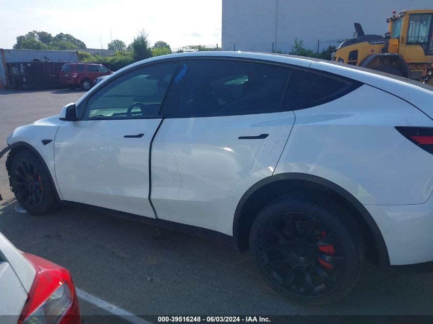 2022 Tesla Model Y Long Range Dual Motor All-Wheel Drive VIN: 7SAYGDEE6NF308912 Lot: 39516248