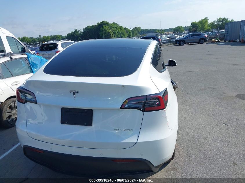 2022 Tesla Model Y Long Range Dual Motor All-Wheel Drive VIN: 7SAYGDEE6NF308912 Lot: 39516248