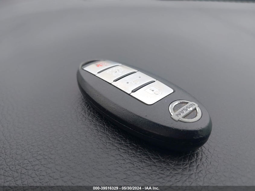 2015 Nissan Sentra Sr VIN: 3N1AB7AP6FY275585 Lot: 39516329