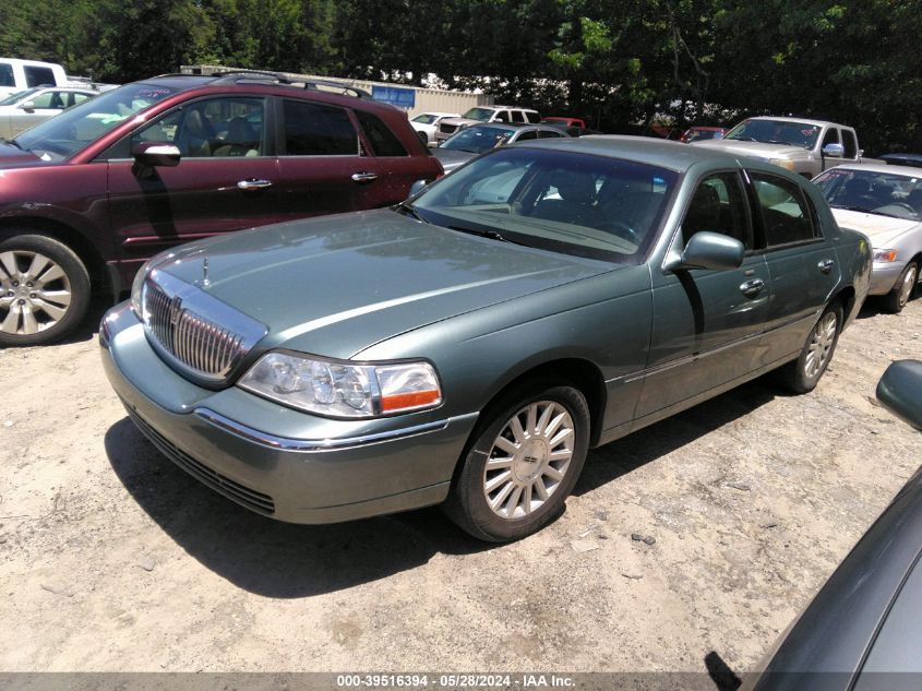 2004 Lincoln Town Car Signature VIN: 1LNHM81W54Y604025 Lot: 39516394