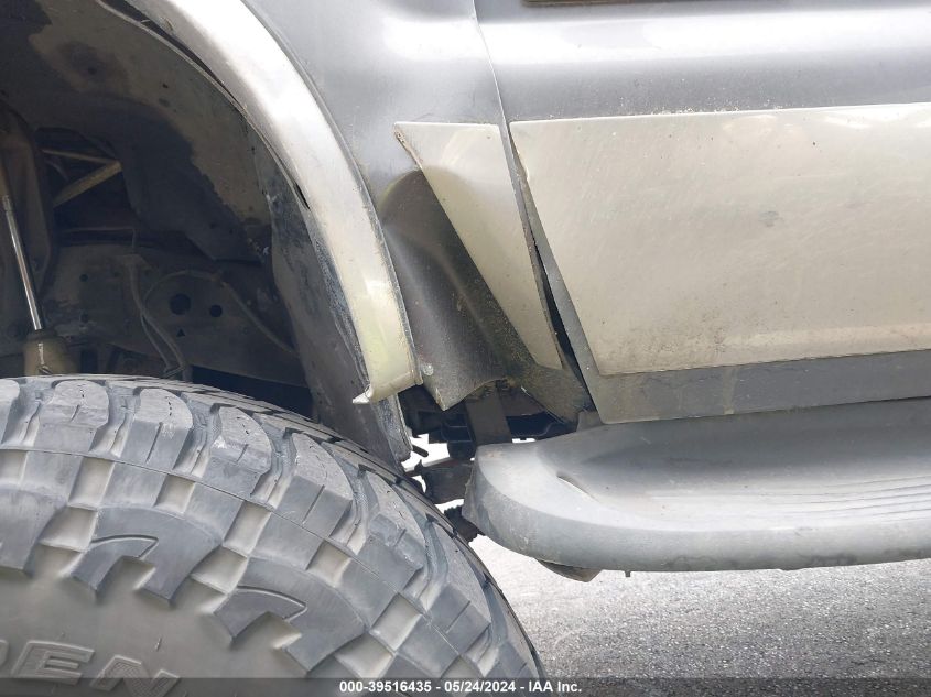 2004 Ford F-250 Lariat/Xl/Xlt VIN: 1FTNX21P44ED23260 Lot: 39516435