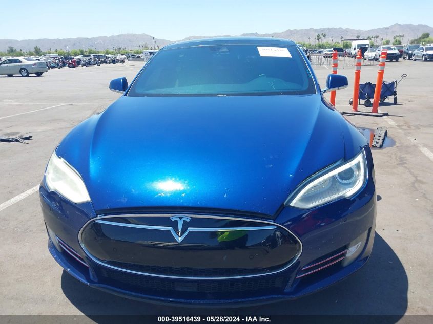 2016 Tesla Model S 60D/70D/75D/85D/90D VIN: 5YJSA1E20GF132807 Lot: 39516439