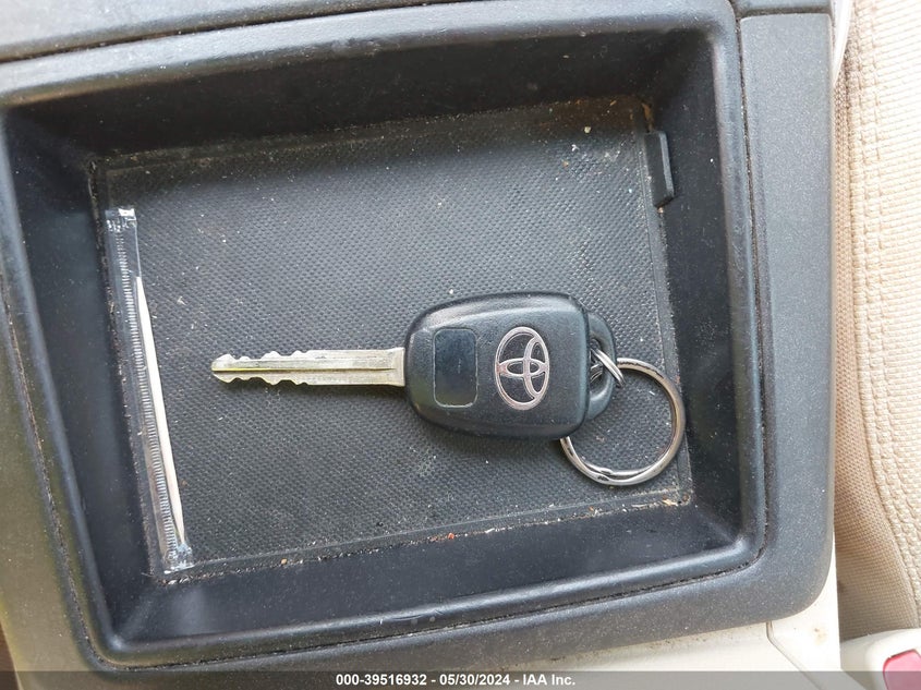 2015 Toyota Camry Le VIN: 4T4BF1FKXFR444964 Lot: 39516932