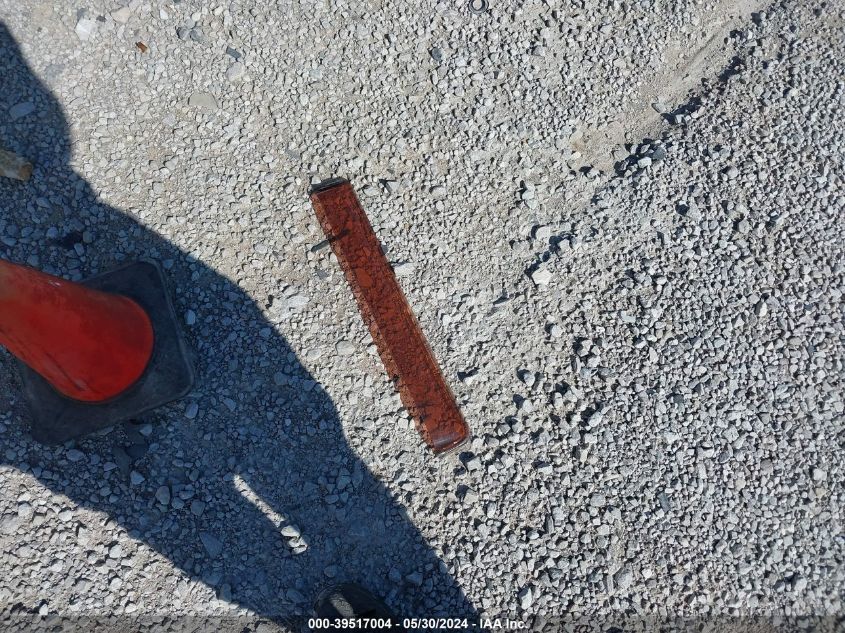 2004 Ford Expedition Xlt VIN: 1FMPU15L44LB34747 Lot: 39517004