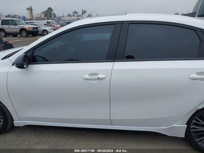 2023 Kia Forte Gt-Line VIN: 3KPF54AD6PE633916 Lot: 39517190