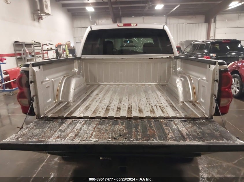 2004 Chevrolet Silverado 1500 Z71 VIN: 2GCEK13T741292719 Lot: 39517477