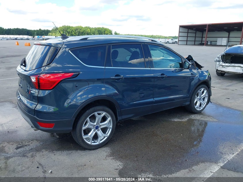 VIN 1FMCU9J93KUB64837 2019 FORD ESCAPE TITANIUM