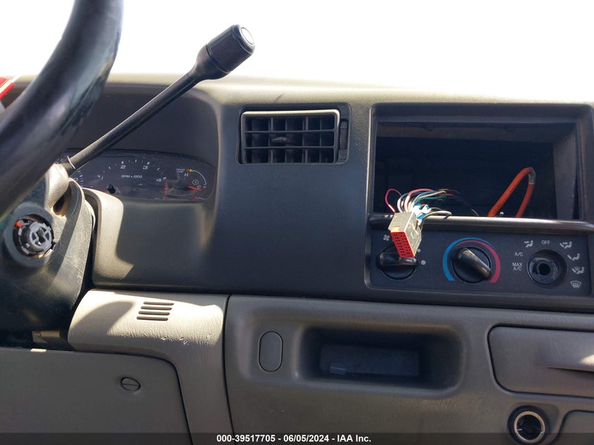 2004 Ford F-250 Xl/Xlt VIN: 1FTNF20P34EB39223 Lot: 39517705