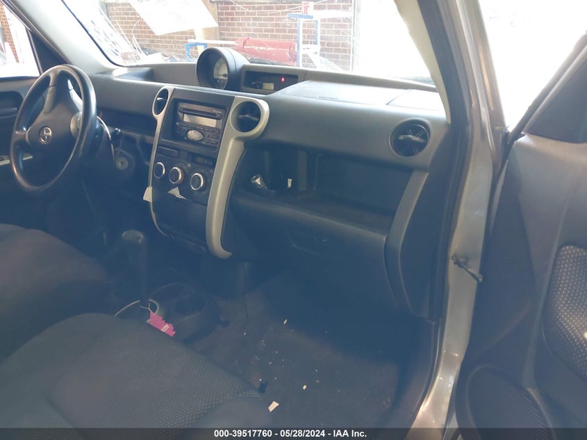 2005 Scion Xb VIN: JTLKT324950205135 Lot: 39517760