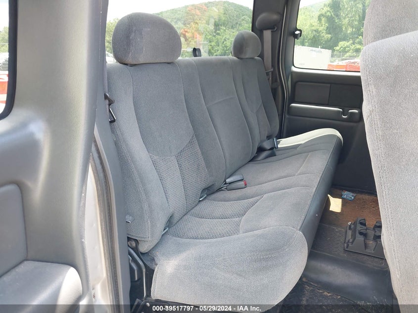 2005 Chevrolet Silverado 1500 Z71 VIN: 1GCEK19B75E130782 Lot: 39517797