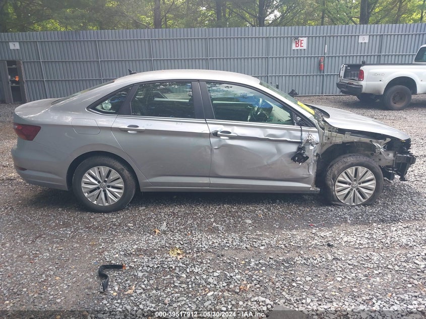 2020 Volkswagen Jetta 1.4T R-Line/1.4T S/1.4T Se VIN: 3VWCB7BU2LM076110 Lot: 39517912